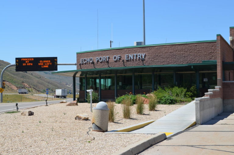 Image showing one of the Utah Ports of Entry for commercial drivers