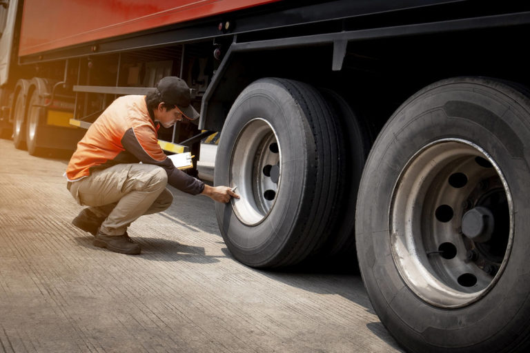 Image showing a commercial drivers truck getting inspection violations